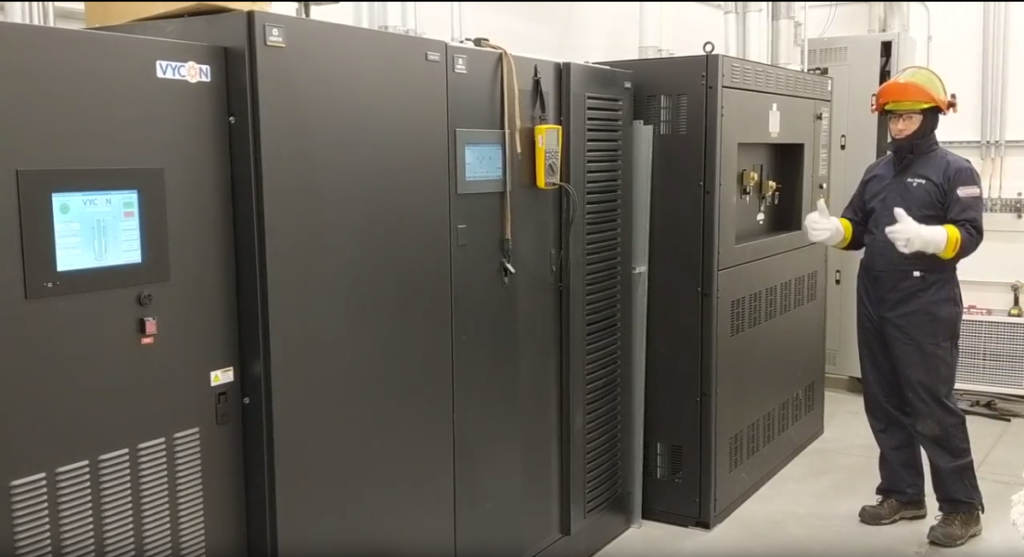 VYCON’s VDC Flywheel paired with 3-phase Double-Conversion
UPS system.